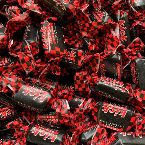 Lakritz-Toffee-Kick-Lakritze _Ihr sucht süßes Lakritz aus Holland? Hier findet Ihr leckere süße Lakritz und viele weitere Sorten. Von Süß bis Salzig, von Vegan bis Zuckerfrei. Kräftig, mild, süßlich, salzig, einfach lecker! Jetzt süßes Lakritz online bestellen in deinem Lakritz Online Shop | Dropje lekker Lakritz.