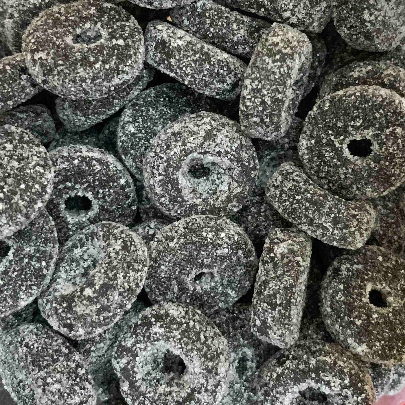 Lakritz Ringe DZ _Ihr sucht süßes Lakritz aus Holland? Hier findet Ihr leckere süße Lakritz und viele weitere Sorten. Von Süß bis Salzig, von Vegan bis Zuckerfrei. Kräftig, mild, süßlich, salzig, einfach lecker! Jetzt süßes Lakritz online bestellen in deinem Lakritz Online Shop | Dropje lekker Lakritz.