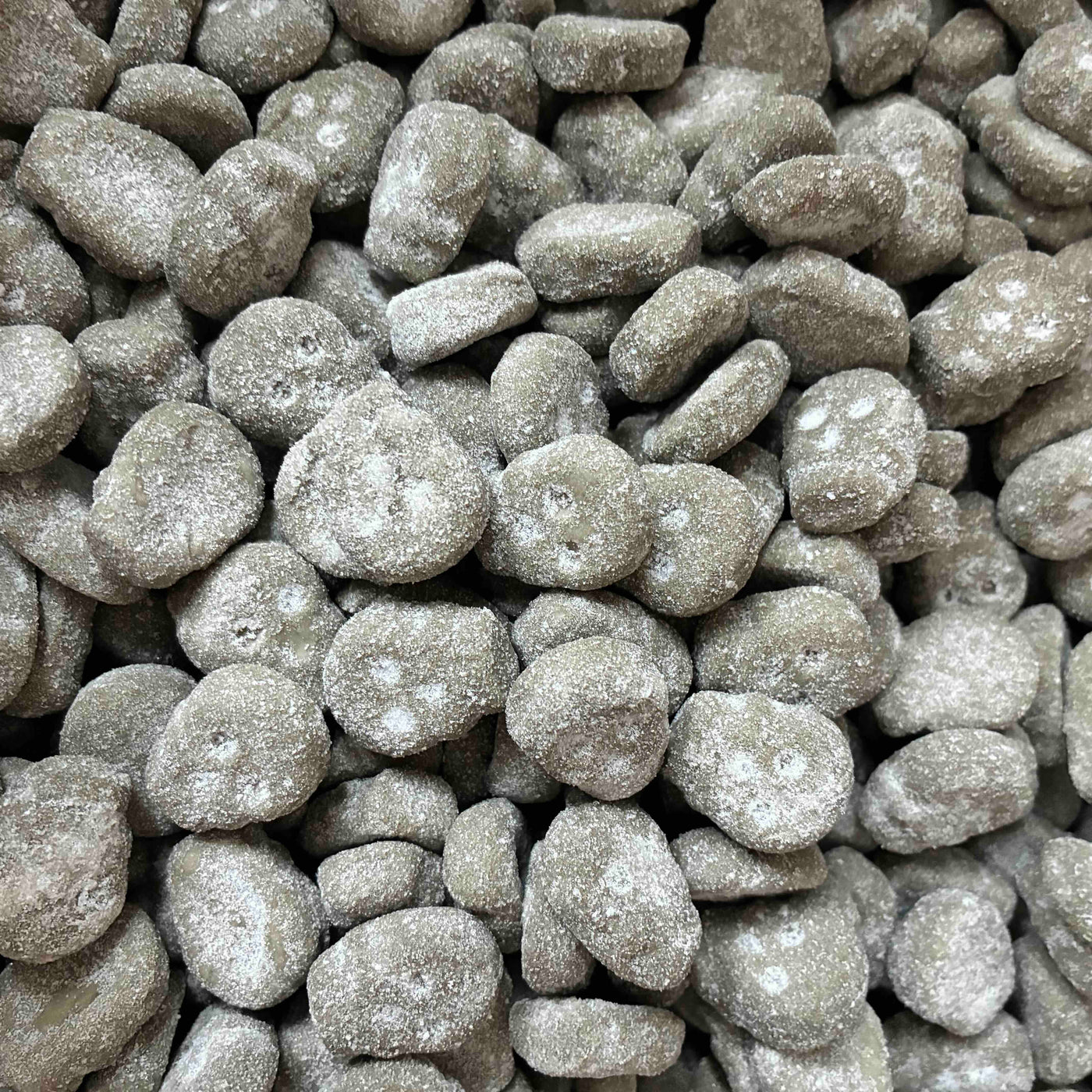Mini Schaum Skulls _Ihr sucht süßes Lakritz aus Holland? Hier findet Ihr leckere süße Lakritz und viele weitere Sorten. Von Süß bis Salzig, von Vegan bis Zuckerfrei. Kräftig, mild, süßlich, salzig, einfach lecker! Jetzt süßes Lakritz online bestellen in deinem Lakritz Online Shop | Dropje lekker Lakritz.