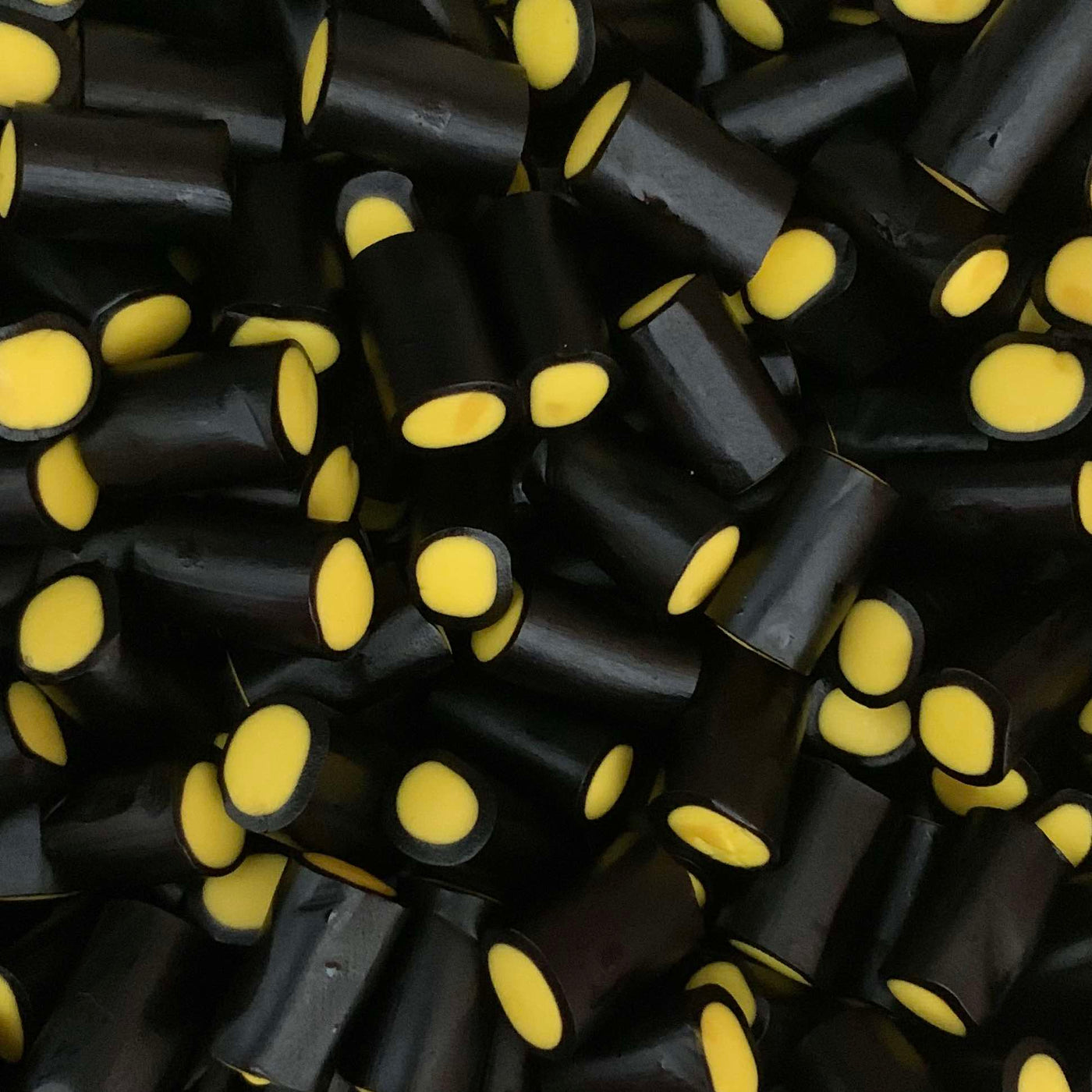 Zitrone Chili Lakritz Lakritze _Ihr sucht süßes Lakritz aus Holland? Hier findet Ihr leckere süße Lakritz und viele weitere Sorten. Von Süß bis Salzig, von Vegan bis Zuckerfrei. Kräftig, mild, süßlich, salzig, einfach lecker! Jetzt süßes Lakritz online bestellen in deinem Lakritz Online Shop | Dropje lekker Lakritz.