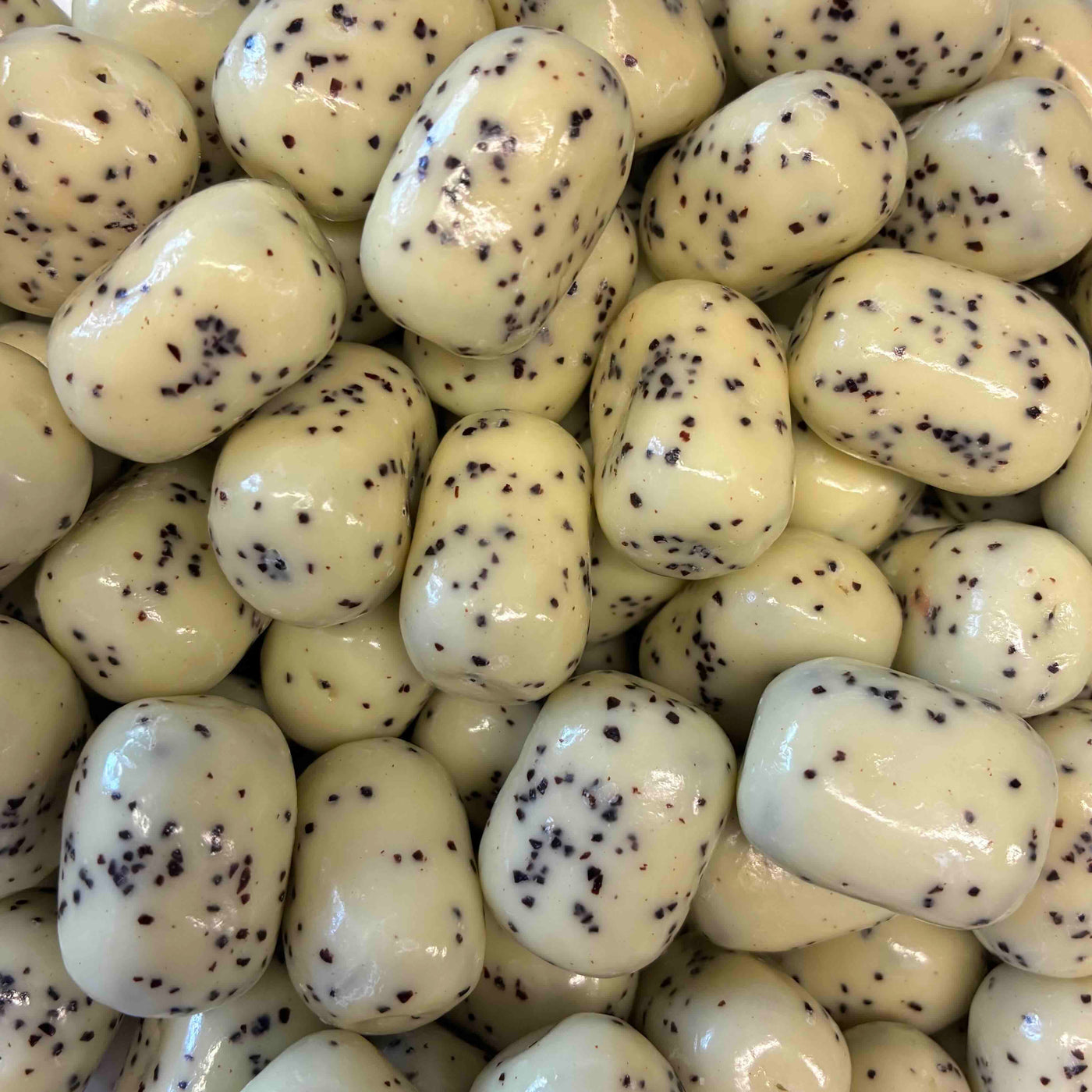 Lakritsstubbe, weiße Schoko mit Lakritzcrisp und Lakritzkern