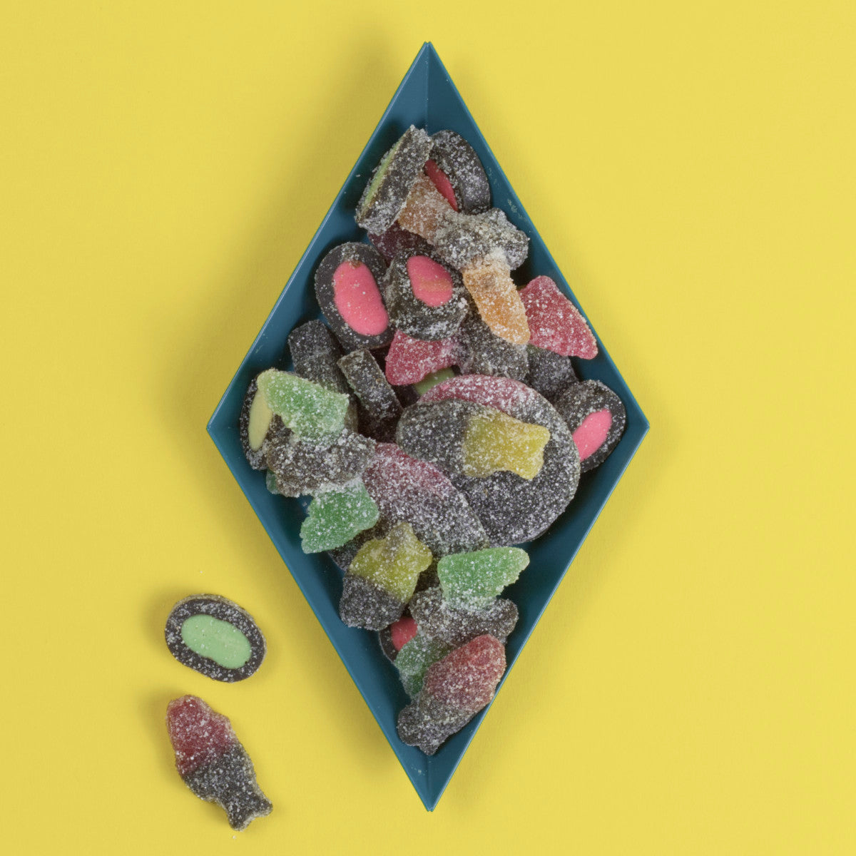 Fruchtige Lakritzmischung mit saurem Geschmack – abwechslungsreich, spritzig und ideal zum Naschen.
