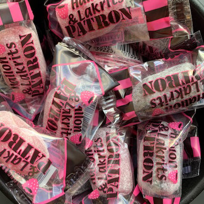 Himbeer Salmiak Bonschen Lakritze _Ihr sucht süßes Lakritz aus Holland? Hier findet Ihr leckere süße Lakritz und viele weitere Sorten. Von Süß bis Salzig, von Vegan bis Zuckerfrei. Kräftig, mild, süßlich, salzig, einfach lecker! Jetzt süßes Lakritz online bestellen in deinem Lakritz Online Shop | Dropje lekker Lakritz.