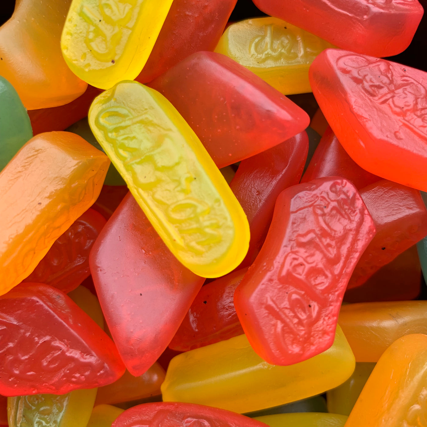 Winegums Lakritze. Ihr sucht süßes Lakritz aus Holland? Hier findet Ihr leckere süße Lakritz und viele weitere Sorten. Von Süß bis Salzig, von Vegan bis Zuckerfrei. Kräftig, mild, süßlich, salzig, einfach lecker! Jetzt süßes Lakritz online bestellen in deinem Lakritz Online Shop | Dropje lekker Lakritz.